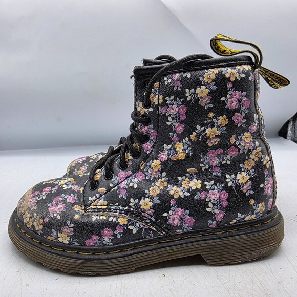 Dr. Martens Brooklee Girls Size 9 Black Floral Boots Flowers School Walking - Picture 11 of 12